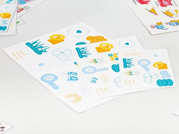 Наклейки ПВХ Sticker Pack на заказ, M