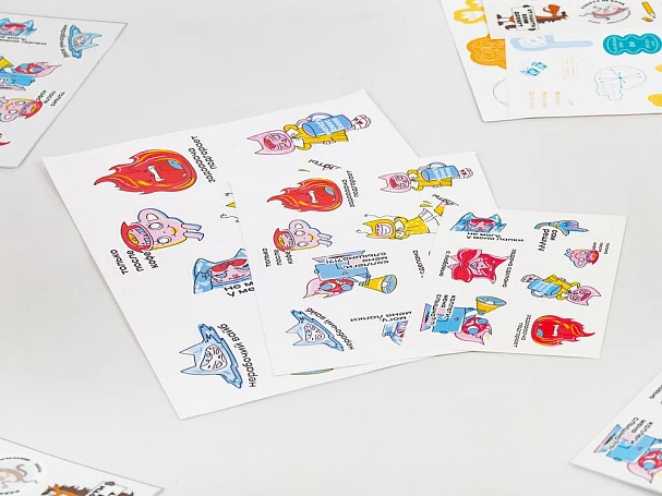 Наклейки ПВХ Sticker Pack на заказ, M